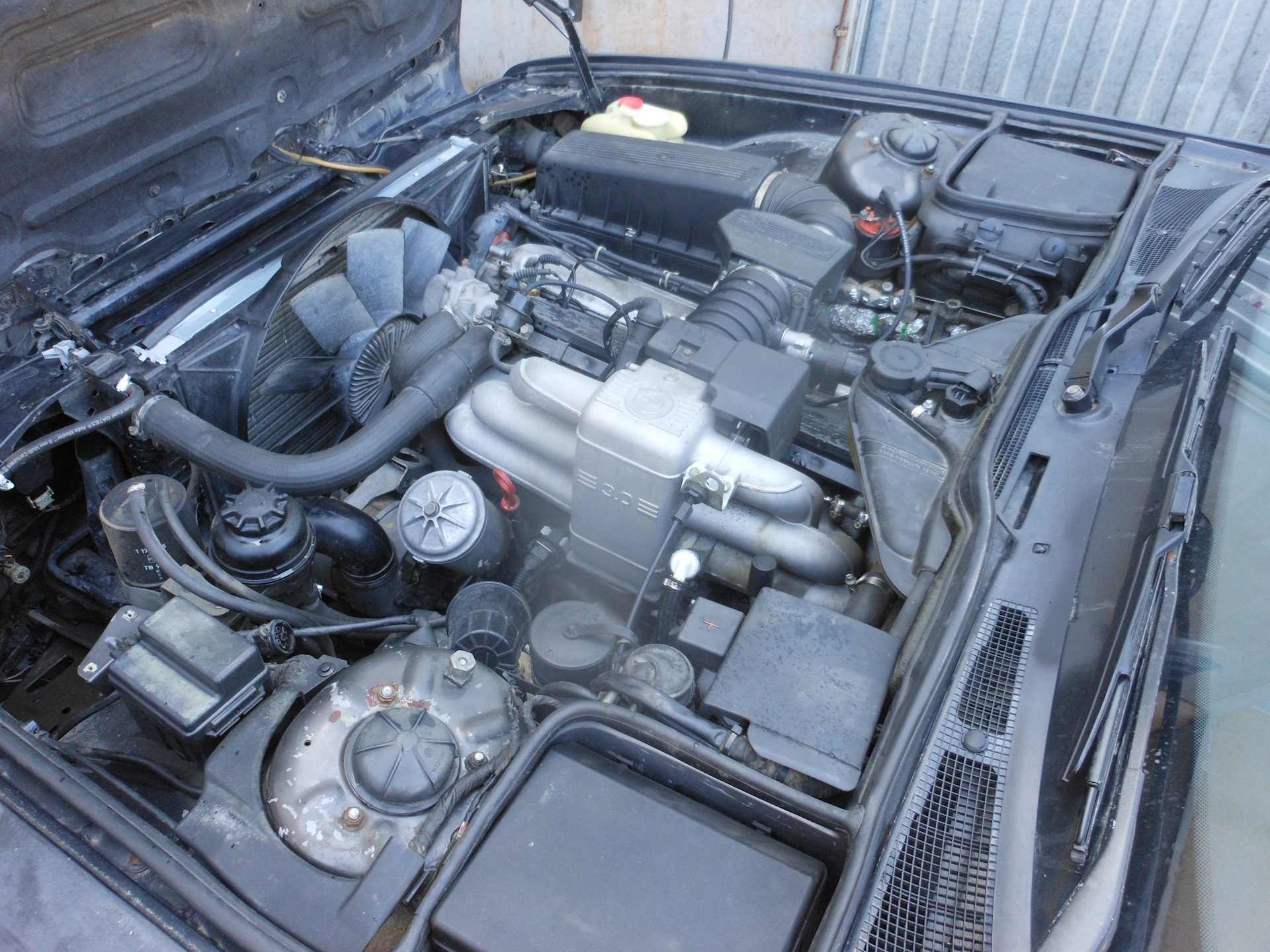 Moteur BMW M30B30